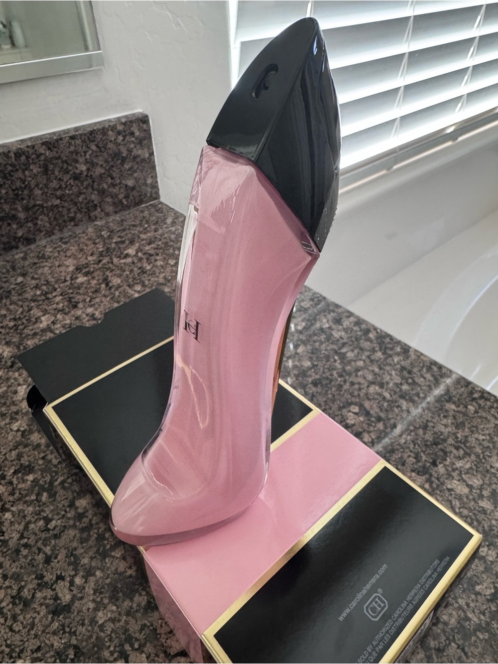 NWOT Carolina Herrera Good Girl Blush perfume - Picture 4 of 4